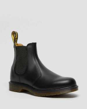 Black DR Martens 2976 Smooth Leather Chelsea Boots | 1692RVAQG