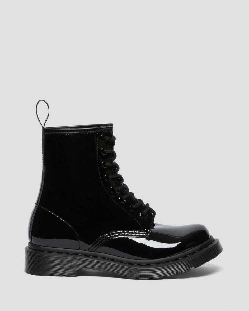 Black DR Martens 1460 Mono Patent Leather Lace Up Boots | 0936FVTML