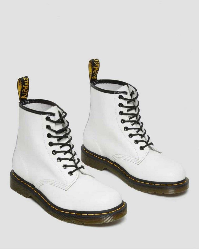 Black DR Martens 1460 Smooth Leather Lace Up Boots | 8457JLERW