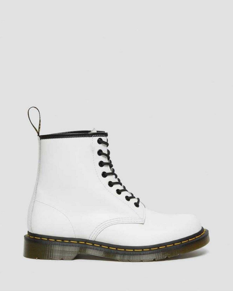 Black DR Martens 1460 Smooth Leather Lace Up Boots | 8457JLERW