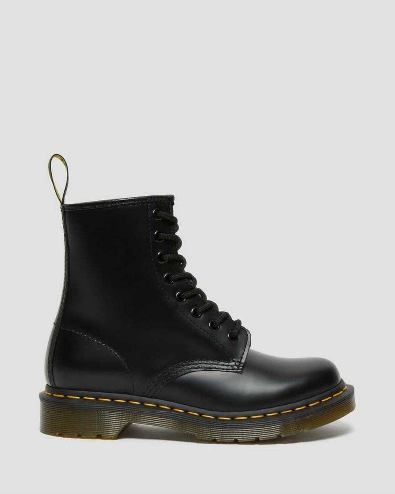 Black DR Martens 1460 Smooth Leather Lace Up Boots | 7683USJHY