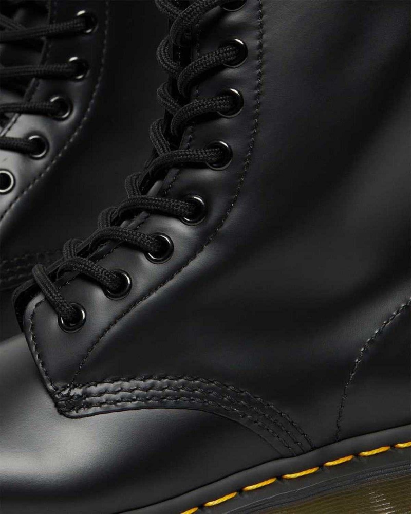 Black DR Martens 1460 Smooth Leather Lace Up Boots | 7683USJHY