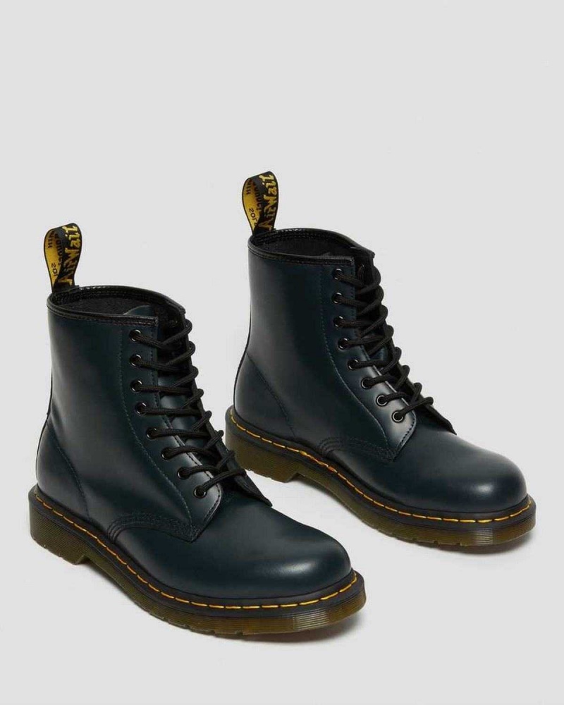 Black DR Martens 1460 Smooth Leather Lace Up Boots | 1860WEBMS