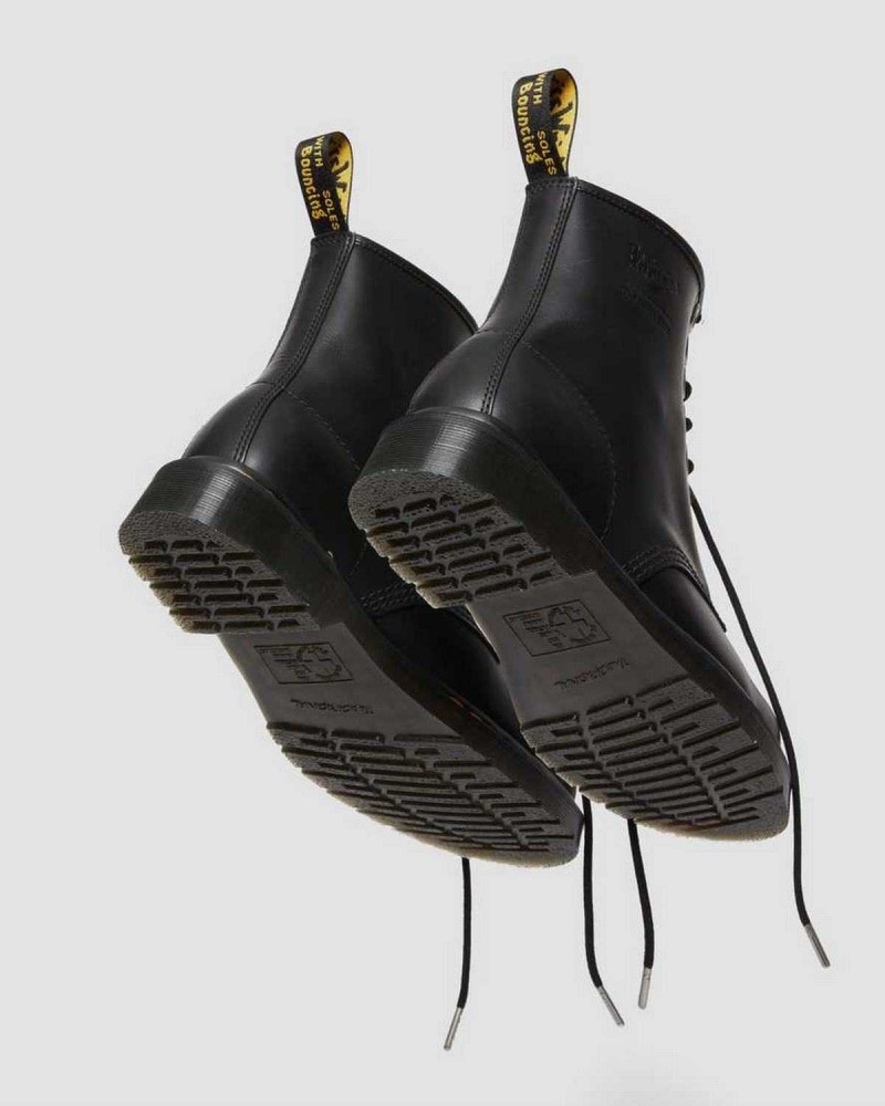 Black DR Martens 1460 The Great Frog Leather Lace Up Boots | 0935OTIFM