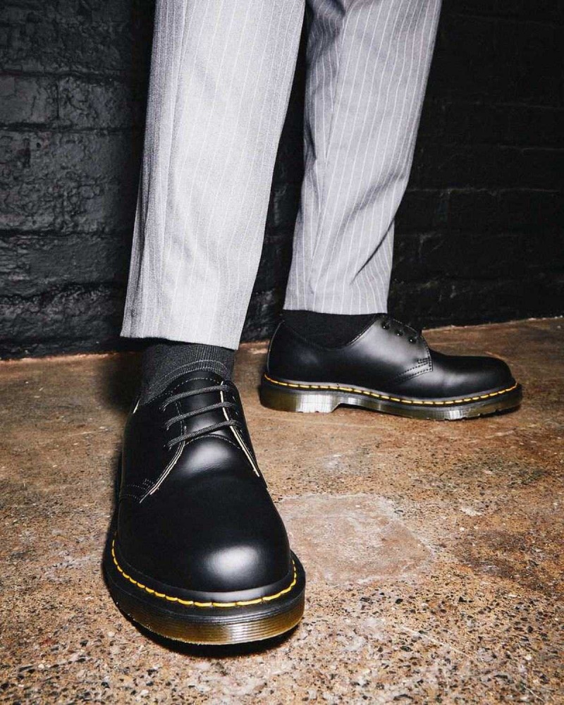 Black DR Martens 1461 Smooth Leather Oxford Shoes | 1702TGMCX