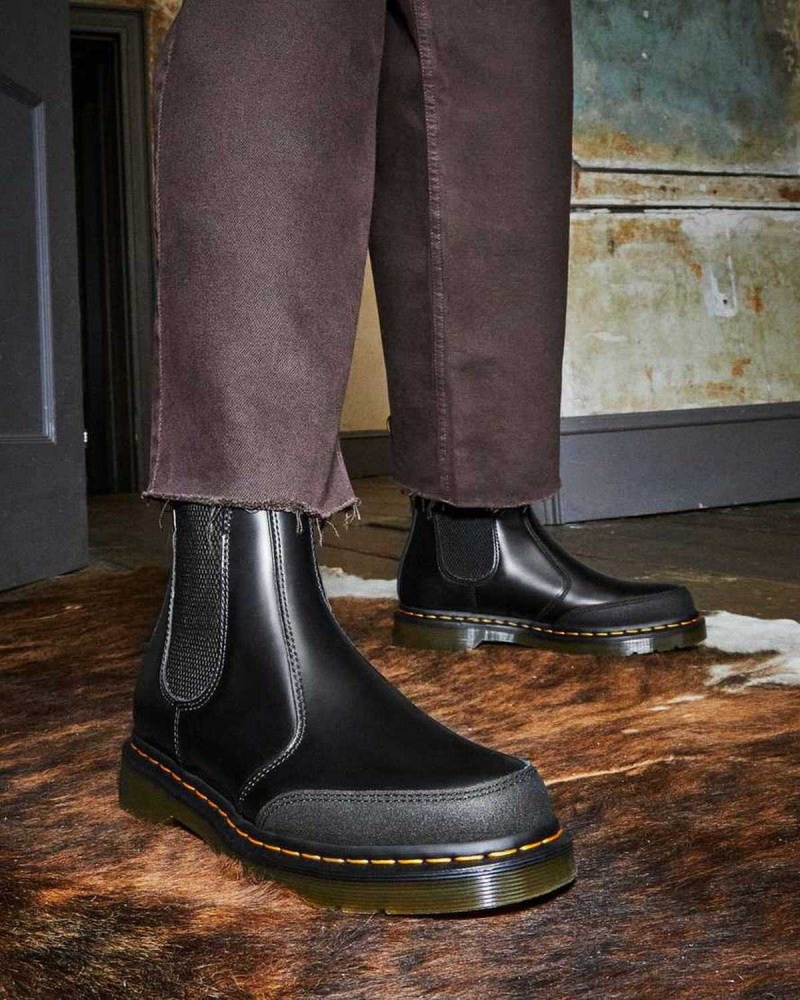 Black DR Martens 2976 Guard Panel Leather Chelsea Boots | 8641XHPVF