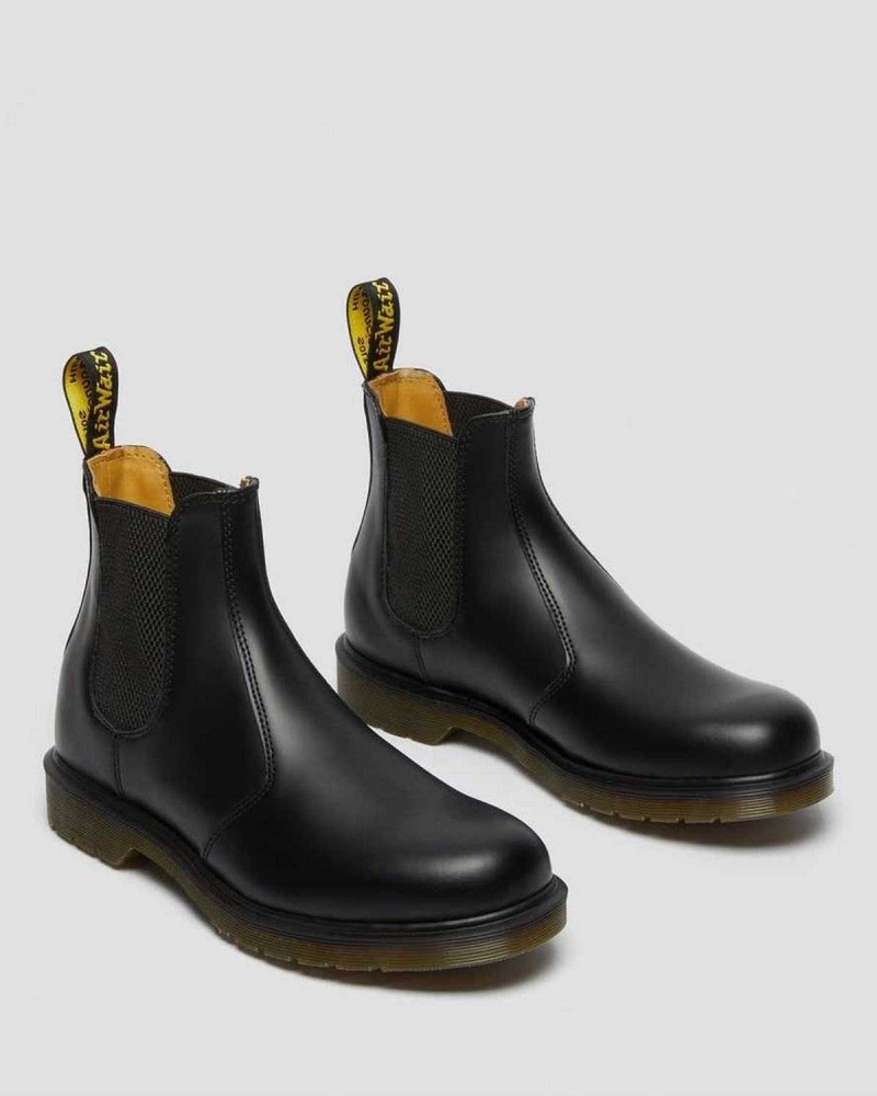 Black DR Martens 2976 Smooth Leather Chelsea Boots | 2954AZXEB