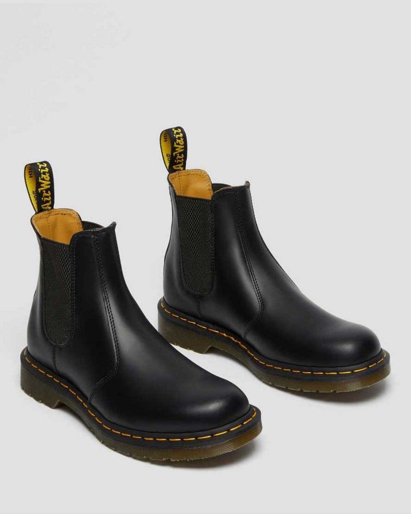 Black DR Martens 2976 Yellow Stitch Smooth Leather Chelsea Boots | 2510AIDPY