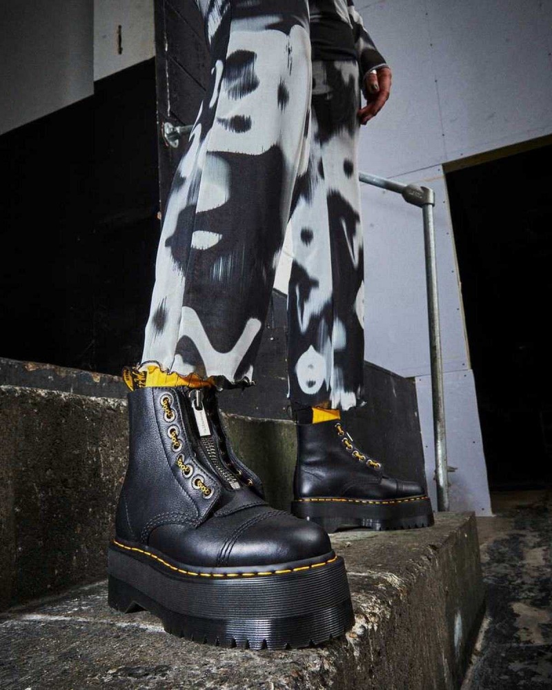 Black DR Martens Sinclair Max Pisa Leather Platform Boots | 7501ZYMLA