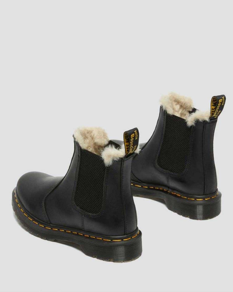 White DR Martens 2976 Faux Fur Lined Chelsea Boots | 0631ZSJOH